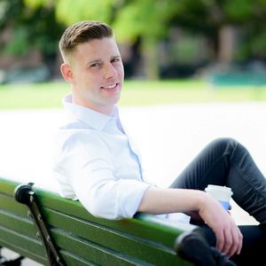 Meet your Posher, Casey